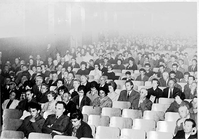 Platea del Cinema Teatro Moderno di Crescentino negli anni ?60